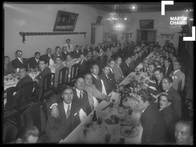 Banquete de alumnos y profesores de la Universidad San Antonio Abad del Cuzco