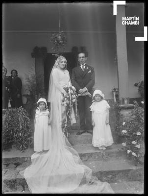 Retrato de novios,  María Carlota Oliart Garmendia y  José Alcides Ocampo Rivas