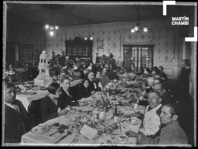 Comedor de la hacienda &quot;La Perla&quot;. Matrimonio de María Carlota Oliart Garmendia y José Alcides Ocampo Rivas