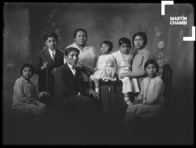 Retrato de la familia de Martín Chambi y Manuela López