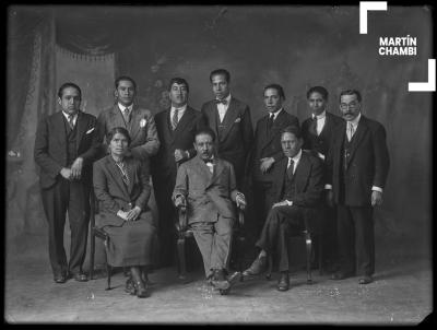 Cuerpo de maestros del colegio de Ciencias junto al director José Uriel García