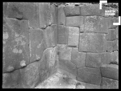 Muro Inca antes del muro de los siete nichos, Ollantaytambo