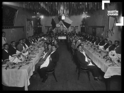 Banquete en honor a personaje chileno no identificado en Hotel Colón