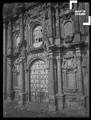 Entrada del templo de San Sebastián