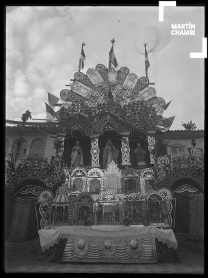 Retablo de Corpus Christi, carroza de plata de la catedral