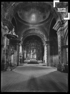 Retablo y cúpula del templo de Santiago Apóstol de Pomata, Puno