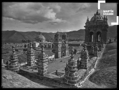 Vista de La Compañía de Jesús desde la Catedral del Cuzco