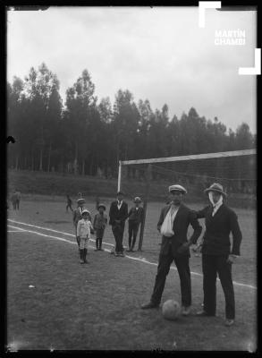 Deportistas lesionados en el  Estadio Universitario