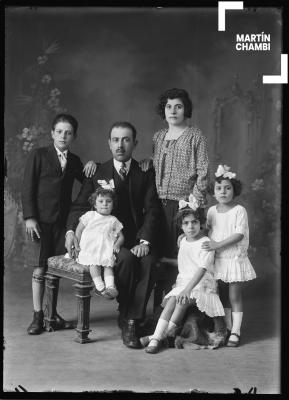Retrato de la Familia Bulos