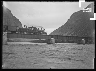 Puente férreo de Ollantaytambo, Tren Santa Ana