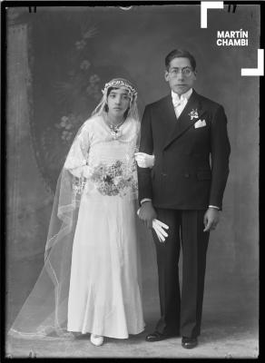 Retrato de novios Srta. Herrera y esposo no identificado