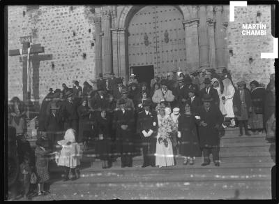 Matrimonio de la Srta. Herrera en el templo de San Francisco de Asís con presencia de Antonio de la Torre