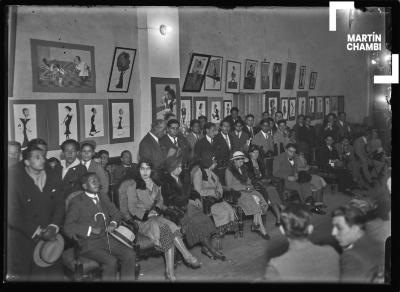 Exposición artística de  Víctor Mendívil en el salón consistorial del concejo provincial del cercado  del Cuzco.