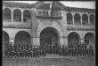 Personal de la policía del Cuzco con presencia del prefecto y subprefecto del Cuzco en el local de la prefectura del departamento