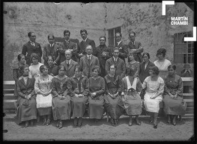 Reunión de profesores del colegio Nacional de Ciencias y Educandas