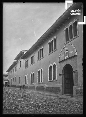 Fachada del Colegio Nacional de Educandas