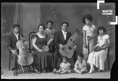 Retrato de la orquesta de la familia Echave Valenzuela