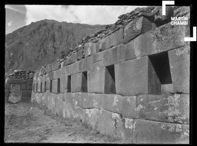 Muro de los diez nichos, Ollantaytambo