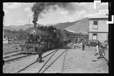 Tren de los Ferrocarriles del Sur en Estación de Huanchac