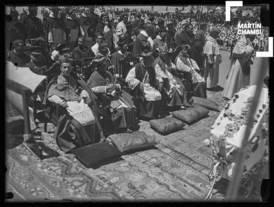 Autoridades eclesiásticas en Plaza de Armas del Cuzco dentro del marco del Segundo Congreso Eucarístico Diocesano del Cuzco