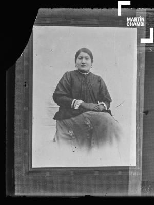Reproducción fotográfica de imagen, retrato de mujer no identificada