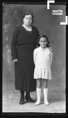 Retrato de Rebeca Cano Guerra y Carmen Marina Pacheco Cano
