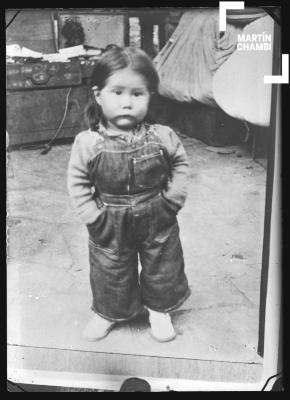 Reproducción fotográfica de imagen, retrato de niño no identificado