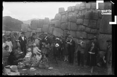 Fiesta campestre en Saqsaywaman